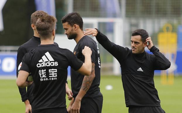Willian José, junto a Llorente, Gaztañaga y Juanmi en Zubieta.