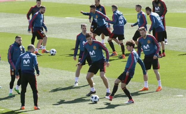 Odriozola, en un entrenamiento con la selección/EFE