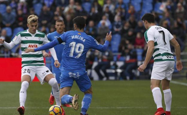 Insípido punto en un duelo minimalista entre la SD Eibar y el Getafe