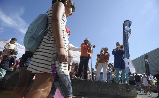 Los txikis se adueñan del Jazzaldia