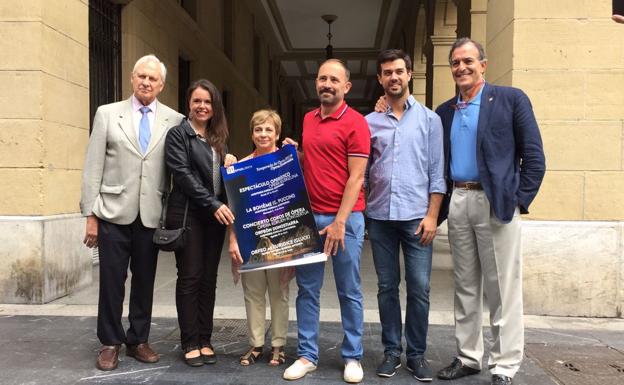 Organizadores y autoridades presentan el cartel de la segunda temporada.