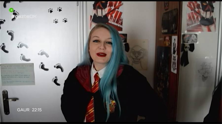 Aizea Gallagher youtuberra saioan izango da