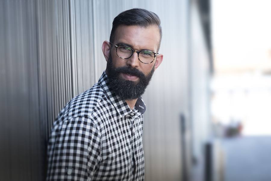 Javier Sierra sukaldaria, telesailaren promozio irudian/
