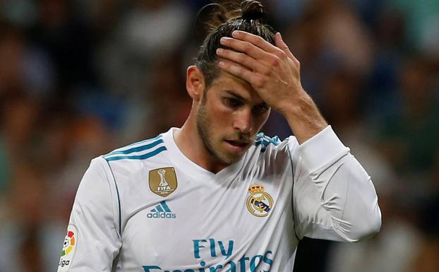 Gareth Bale se lamenta en un partido.