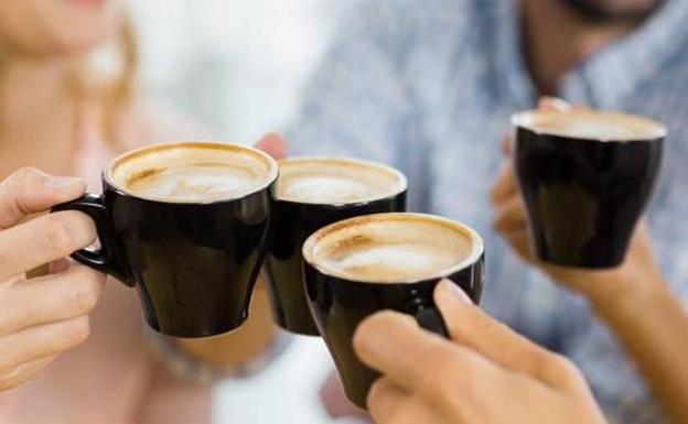 El 'timo del café': la nueva estafa de la que alerta la Policía Nacional