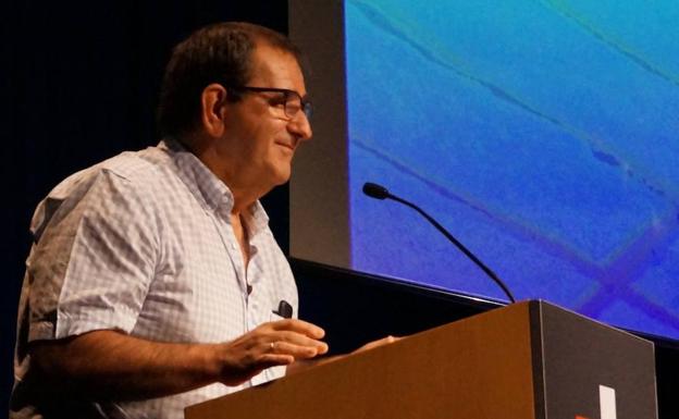 Mikel Gaztelumendi, presidente de la Federación Guipuzcoana de Natación. /