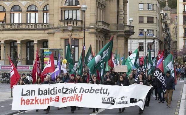 La enseñanza pública vasca vive hoy una huelga con el apoyo de todos los sindicatos