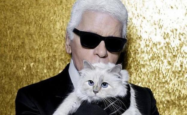 El modisto Karl Lagerfeld y su gatita Choupette. /INSTAGRAM