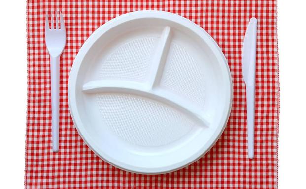 Prohibidos los platos, vasos, cubiertos y pajitas de plástico desde del 1 de enero de 2020