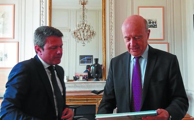 Santano y Juppé se reunieron ayer en Burdeos. /
