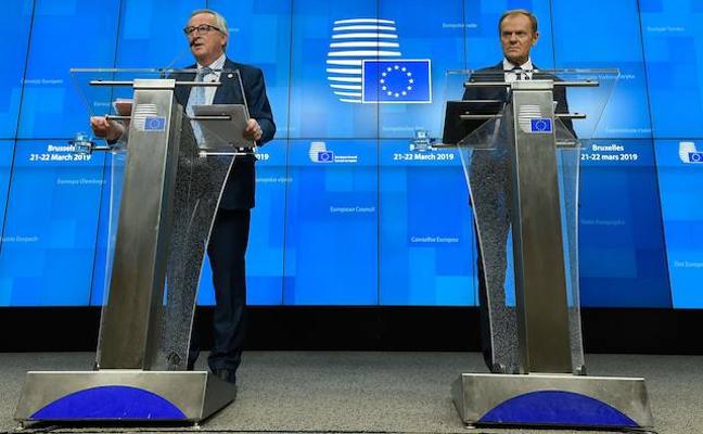 Juncker y Tusk./AFP