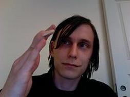 El programador Jerry Jalava muestra su 'dedo-USB' en Flickr./