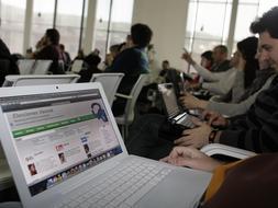 El control y la censura que ejercen algunos países en Internet les lleva a engrosar un listado de RSF. /Archivo/