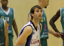 El Lagun Aro GBC ficha a Lander Lasa