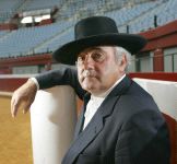 «QUIEN PAGUE BILLETE GRANDE, EXIJA TORO GRANDE»/