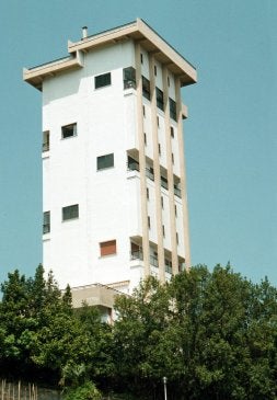 Polémica torre de Zarautz. /MIKEL/