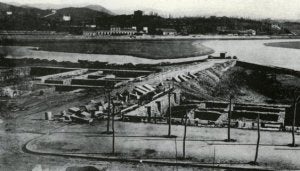 La destrucción de la ciudad fue el origen del ensanche, que se inició medio siglo después./