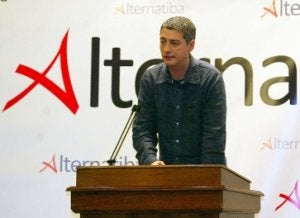Oskar Matute, portavoz de Alternatiba, ayer en Bilbao. /J.ALEMANY/