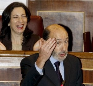 Rubalcaba replica al PP en la sesión de control del Congreso. /EFE/