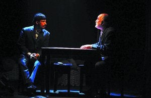 Juanmari Beltran y su hijo Aitor, anoche en Lugaritz. ::
JOSÉ MARI LÓPEZ/