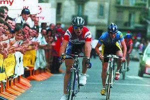 De promesa, a realidad. Alejandro Valverde ganó en Egia la tercera edición de la Gipuzkoako Klasika hace trece años. :: MICHELENA/