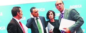 Juan Ramón Apezetxea, José Miguel Ayerza, Nerea Zamacola y Eduardo Zubiaurre expresaron la posición de Adegi en la negociación colectiva. :: MIKEL FRAILE/