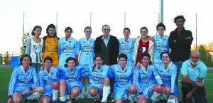 Líderes. Las jugadoras del Mariño lo han ganado todo, encabezan la clasificación y lucharán por recuperar la categoría perdida./