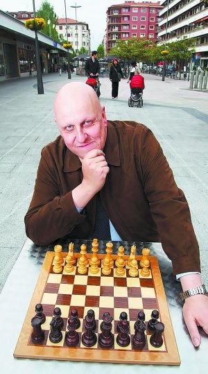 Leontxo García, en Irun. :: DE LA HERA/