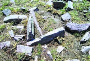Hallazgo. Restos de la cámara de la cista de Muntto en el enclave Onyi-Mandoegi de Andoain./