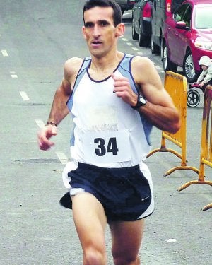 Etxegarai debuta en Monreal y marca el mejor registro de la prueba./