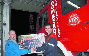 Bomberos de Mugairi e Itxusi Elkartea colaboran con Anfas