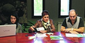 Presentación. Representantes de Casas rurales y Consorcio, ayer en Bertiz./