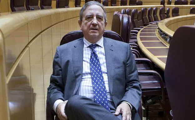 Iñaki Anasagasti en el Senado, en 2013.