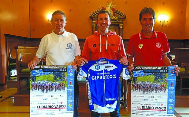 Presentación. Eduardo Soto, Borja Moiua y Kepa Umerez. / MARIAN