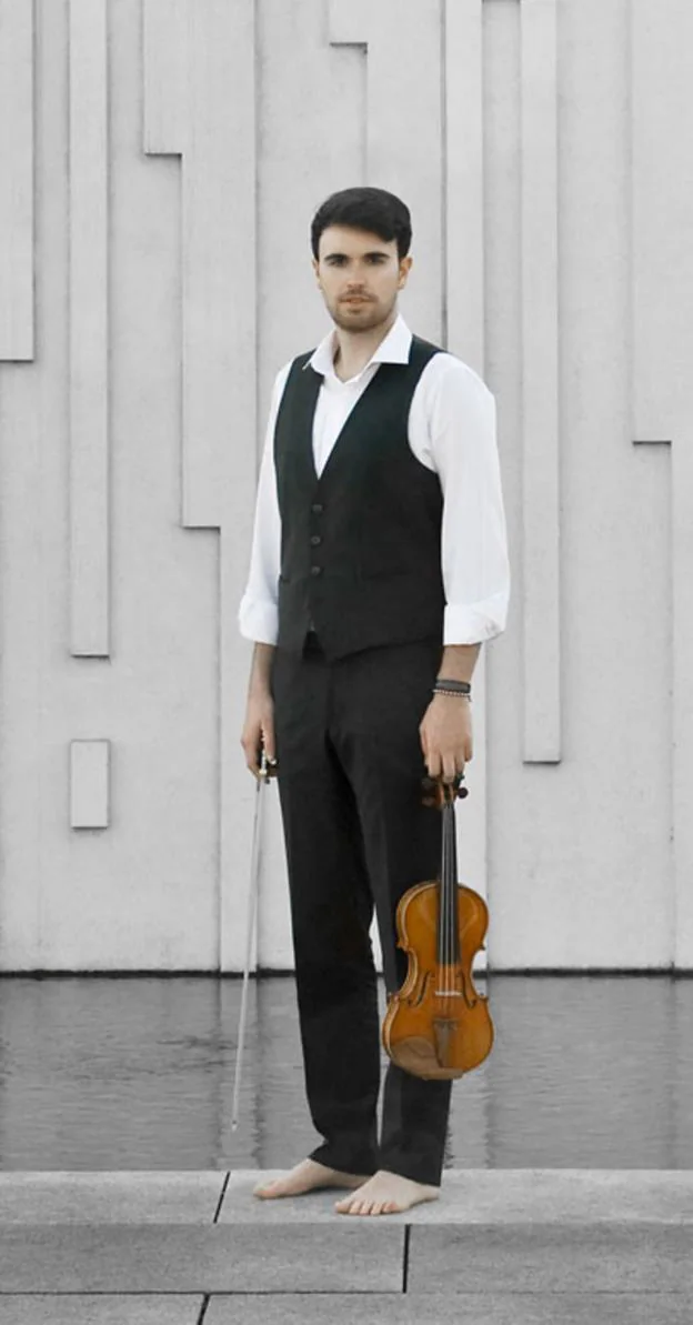 El violinista irunés Jonathan Mesonero, que actúa mañana en el Amaia.
/
