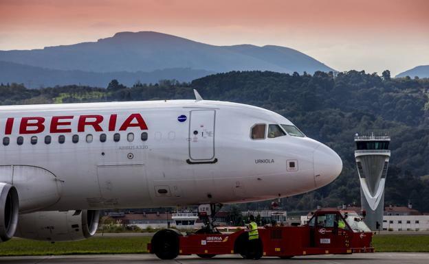 La compra de Air Europa por Iberia convertirá la ruta Loiu-Madrid en un monopolio - Diario Vasco