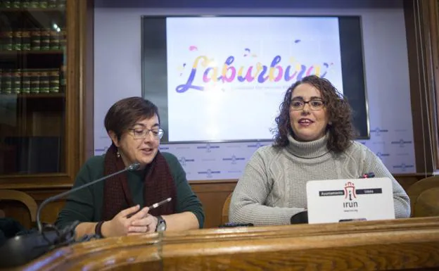 Arantza Zulet eta Mónica Martínez Labubira Irungo saioaren aurkezpenean, atzo. / F. DE LA HERA