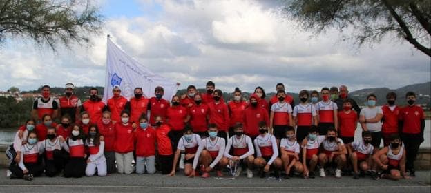 El equipo de Santiagotarrak-BM consiguió buenos resultados en la doble competición de Legutiano. / PORTOS