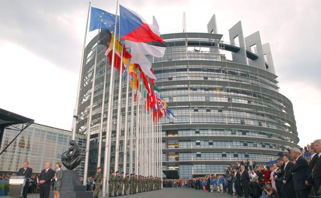 Exterior view of the seat of the European Parliament.