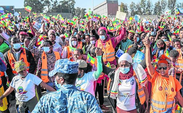 The citizens of Addis Ababa took to the streets en masse this Sunday to close ranks with their prime minister. 