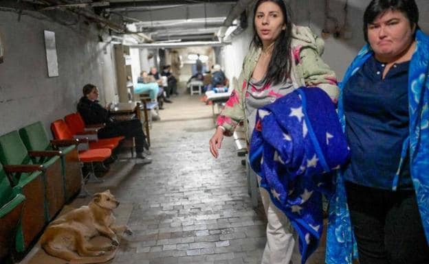 Women in the maternity hospital in Mykolaiv. 