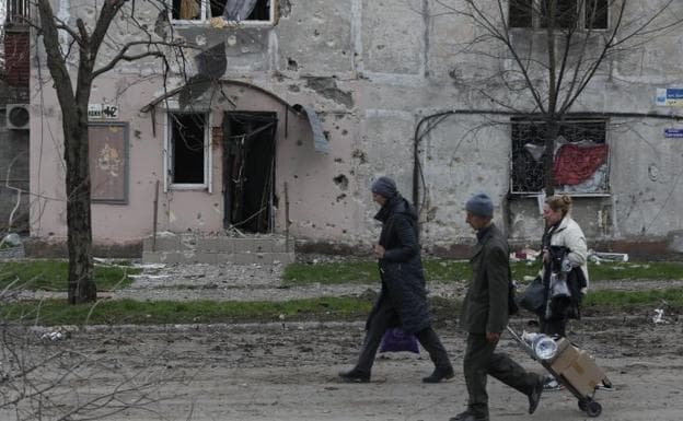 Civilians try to leave Mariupol.