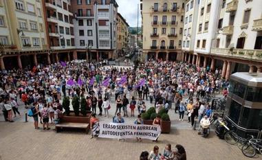 Condenan una reciente agresión sexual a una mujer en Zarautz
