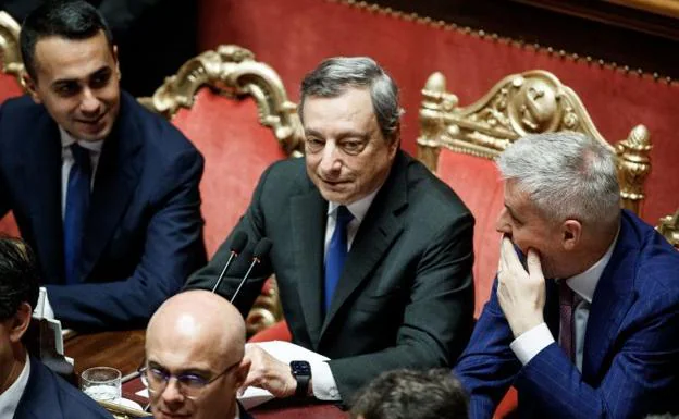 Draghi, moments before intervening in the Senate. 