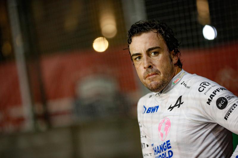 Fernando Alonso out of the car during the Singapore GP