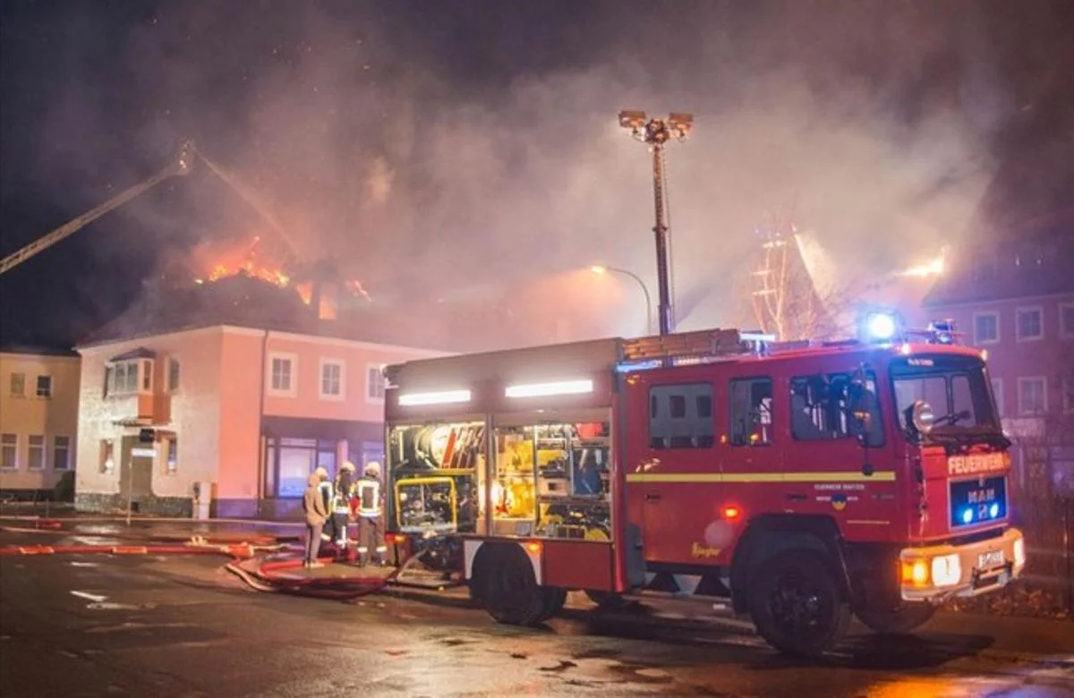 Archive image of a previous fire in a German hostel, also attributed to neo-Nazis