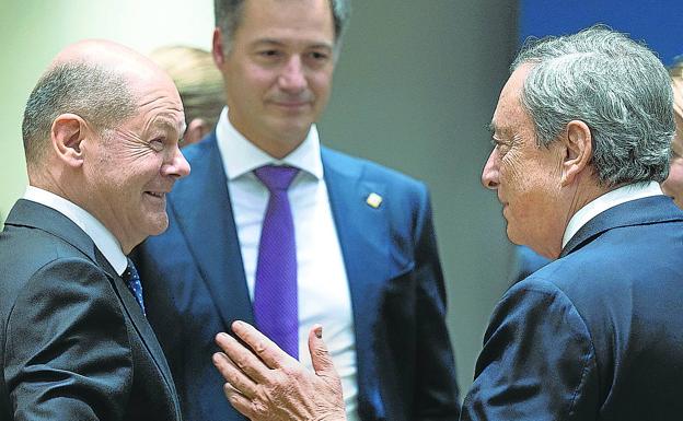 From the left, the German Olaf Scholz, the Belgian Alexander De Croo and the Italian Mario Draghi.