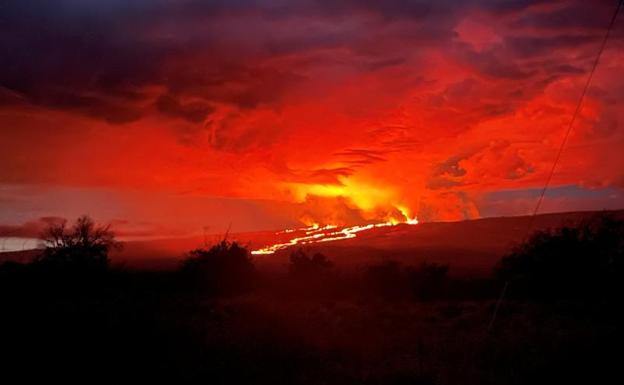 Lava flows from the Mauna Loa volcano in Hawaii. 