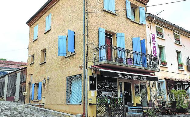 Image of the house where the Police found the dead babies in the freezer, in Bédoin, in the south of France. 